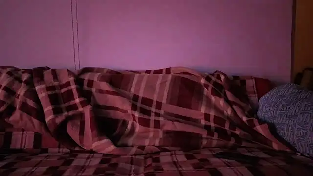 Snapshot of cumloverboyxx69 chatting on 11-17-25, 01:39 cumloverboyxx69 online show from 11-17-25, 01:39