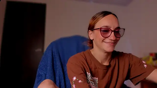 Snapshot of _lh_ chatting on 03-21-25, 03:02 lh online show from 03-21-25, 03:02