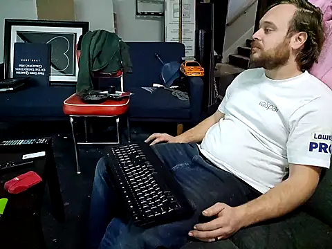 Snapshot of Holy5417_69 chatting on 02-21-25, 01:55 Holy5417 69 online show from 02-21-25, 01:55