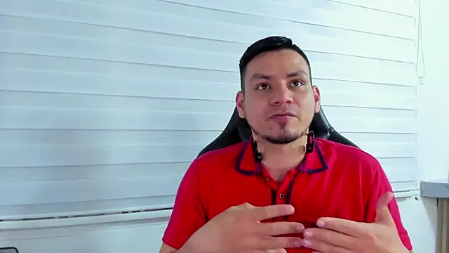 Snapshot of Rick_Diesel_ chatting on 03-19-25, 04:14 Rick Diesel online show from 03-19-25, 04:14