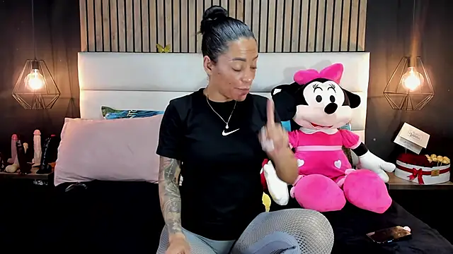 NiicolleMiller online show from 02-19-25, 11:28