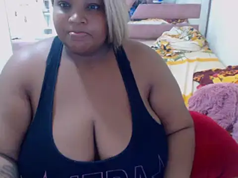 chocolatehot04 online show from 01-12-25, 11:58