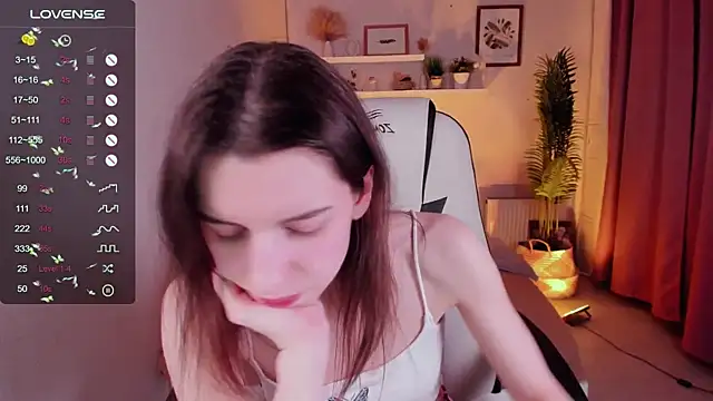 Snapshot of MelisaCoy chatting on 03-16-25, 05:07 MelisaCoy online show from 03-16-25, 05:07