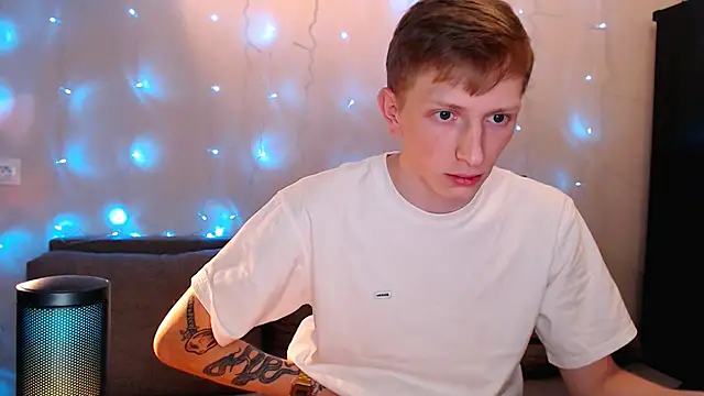 juliaanddima online show from 10-07-25, 09:34