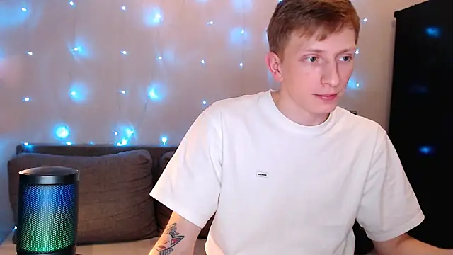 juliaanddima online show from 10-08-25, 09:01