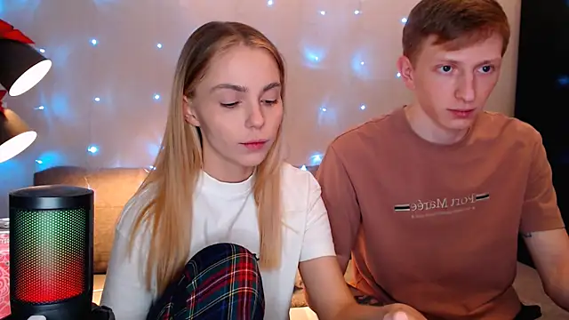 juliaanddima online show from 10-13-25, 09:48