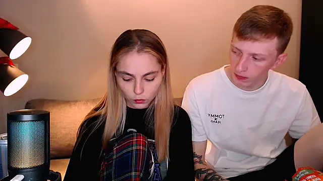 juliaanddima online show from 11-12-25, 10:09