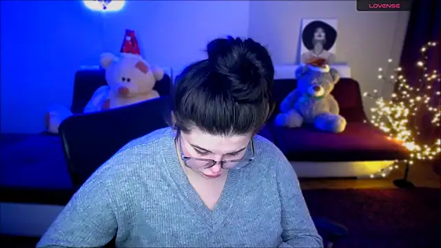 Emily Mo online show from 12-04-24, 09:51