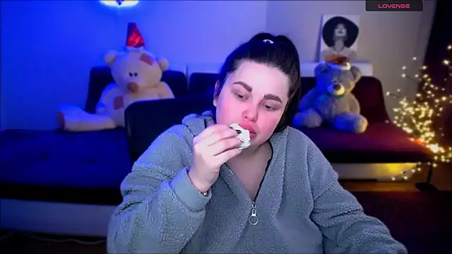 Emily Mo online show from 12-08-24, 09:46
