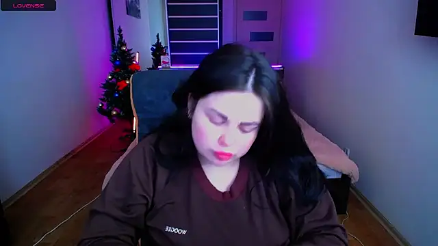Emily Mo online show from 12-12-24, 06:57