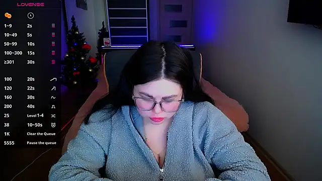 Emily Mo online show from 12-14-24, 06:35