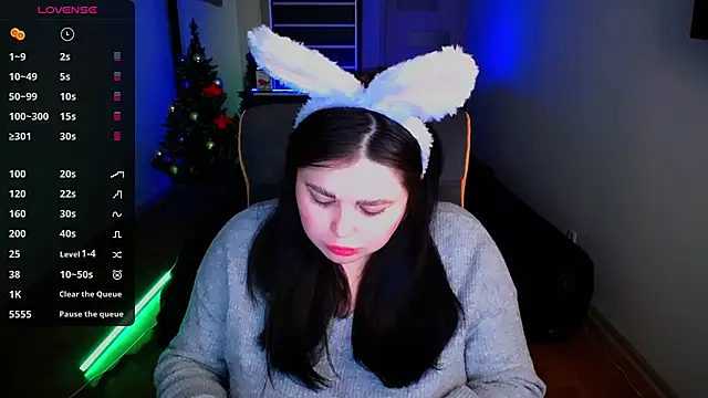 Emily Mo online show from 12-18-24, 06:43