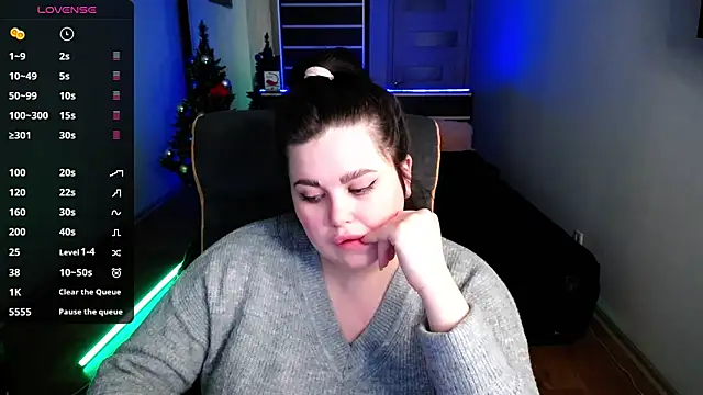 Emily Mo online show from 12-19-24, 06:12