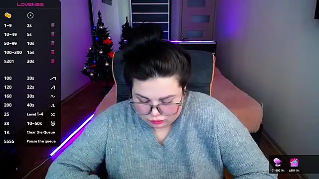 Emily Mo online show from 12-19-24, 09:18