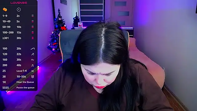 Emily Mo online show from 12-20-24, 06:29