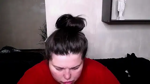 Emily Mo online show from 10-14-25, 05:30