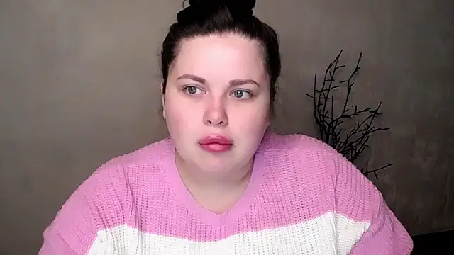 Emily Mo online show from 11-15-25, 05:38