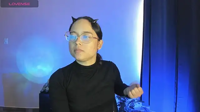 shantalc3rezo online show from 11-12-25, 08:19