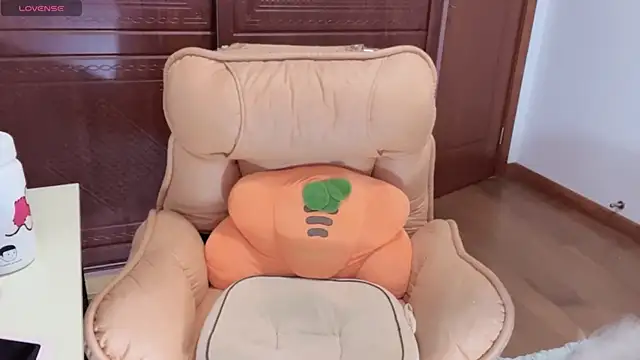 4uoki online show from 10-26-25, 02:45