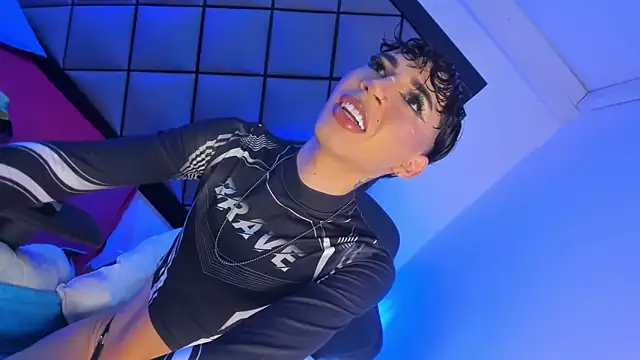 Snapshot of GeorginaCute_ chatting on 11-05-25, 01:11 GeorginaCute online show from 11-05-25, 01:11