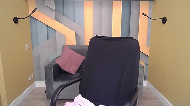 EllaLong online show from 11-28-25, 12:30