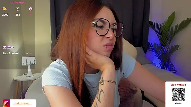 dakottaa  online show from 02-19-25, 02:12