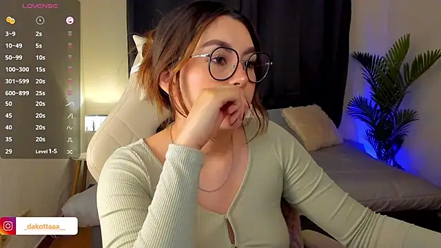 dakottaa  online show from 09-19-25, 11:27