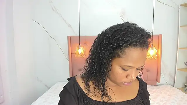 Belle Brunette online show from 11-20-25, 08:52