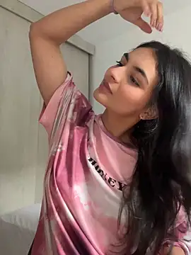 Snapshot of Cat2525 chatting on 09-30-25, 06:35 Cat2525 online show from 09-30-25, 06:35