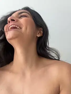 Snapshot of Cat2525 chatting on 10-27-25, 06:45 Cat2525 online show from 10-27-25, 06:45