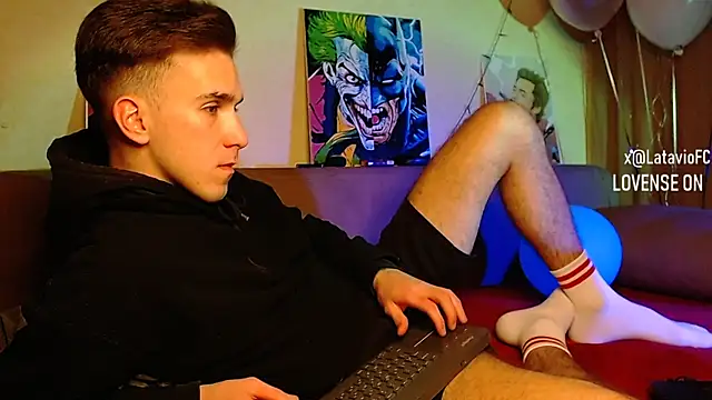 Snapshot of Midnighter_ chatting on 12-07-24, 05:59 Midnighter online show from 12-07-24, 05:59