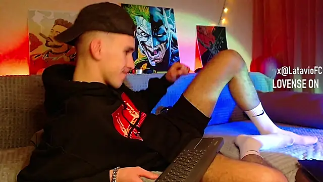 Snapshot of Midnighter_ chatting on 01-28-25, 09:40 Midnighter online show from 01-28-25, 09:40