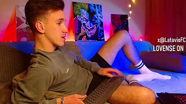 Snapshot of Midnighter_ chatting on 03-06-25, 10:15 Midnighter online show from 03-06-25, 10:15