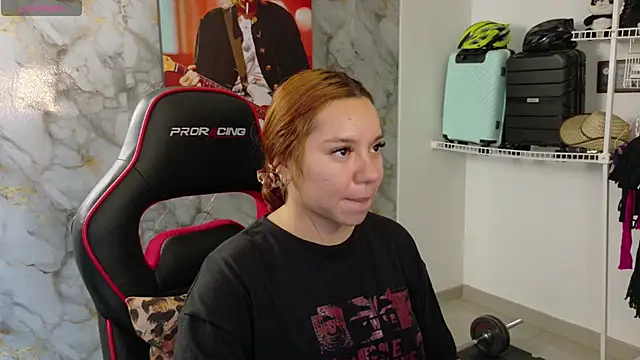 Snapshot of samantha_tattu chatting on 10-17-25, 06:54 samantha tattu online show from 10-17-25, 06:54