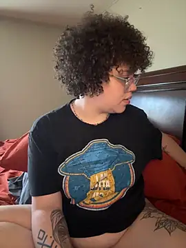 QueenNuttCollector online show from 09-11-25, 03:56