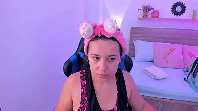 izaro22 online show from 09-29-25, 12:54