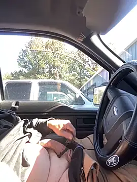 Snapshot of Themechanic420 chatting on 02-26-25, 07:16 Themechanic420 online show from 02-26-25, 07:16