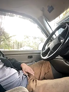 Snapshot of Themechanic420 chatting on 10-21-25, 01:34 Themechanic420 online show from 10-21-25, 01:34