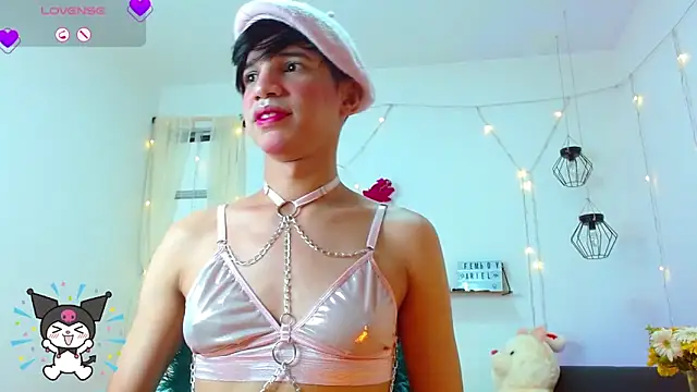 Ariel Femboy  online show from 12-21-24, 03:14