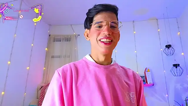 Ariel Femboy  online show from 01-07-26, 05:10