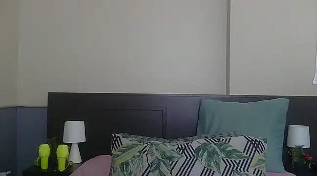 QUEENxJESSI online show from 01-17-25, 05:08
