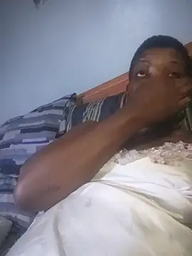 Snapshot of Hailey_BaileyXYZ chatting on 10-05-25, 05:39 Hailey BaileyXYZ online show from 10-05-25, 05:39