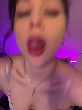 Snapshot of Your_insomniya chatting on 12-18-25, 10:16 Your insomniya online show from 12-18-25, 10:16