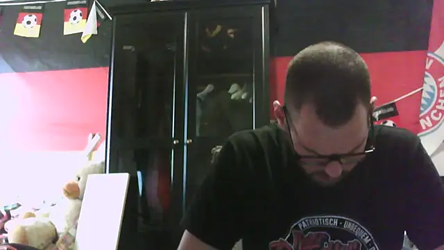 Snapshot of Die-geile-Sau chatting on 10-16-25, 12:28 Die-geile-Sau online show from 10-16-25, 12:28