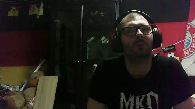 Snapshot of Die-geile-Sau chatting on 10-31-25, 10:00 Die-geile-Sau online show from 10-31-25, 10:00