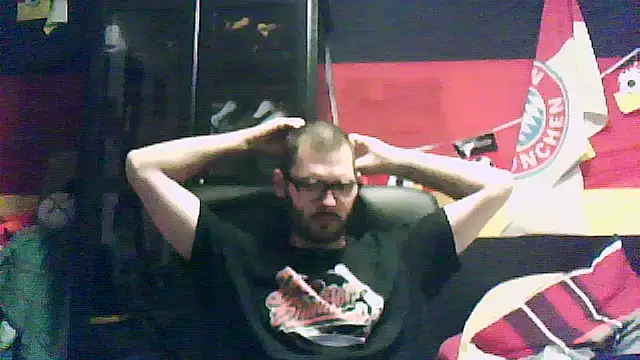 Snapshot of Die-geile-Sau chatting on 11-10-25, 05:34 Die-geile-Sau online show from 11-10-25, 05:34