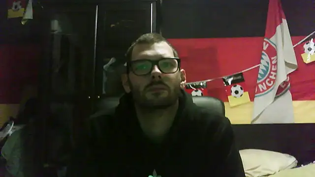 Snapshot of Die-geile-Sau chatting on 11-23-25, 07:46 Die-geile-Sau online show from 11-23-25, 07:46