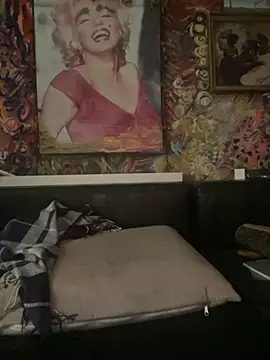 Snapshot of BarryKingsman chatting on 03-04-25, 12:12 BarryKingsman online show from 03-04-25, 12:12