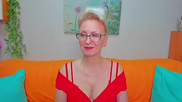 iamyourdream89 online show from 02-04-26, 12:11