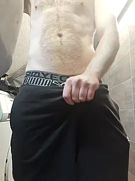 Snapshot of geiler89 chatting on 02-19-26, 04:14 geiler89 online show from 02-19-26, 04:14